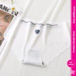 Women’s Seamless Heart Print Cotton Panties with Scalloped Waistband Women’s Seamless Heart Print Cotton Panties with Scalloped Waistband