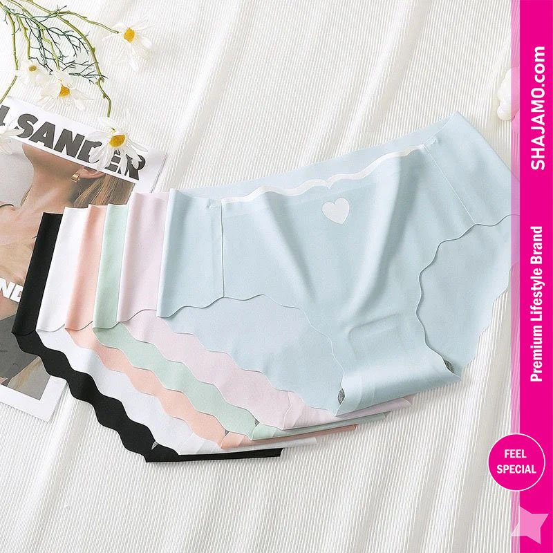 Women’s Seamless Heart Print Cotton Panties with Scalloped Waistband Women’s Seamless Heart Print Cotton Panties with Scalloped Waistband